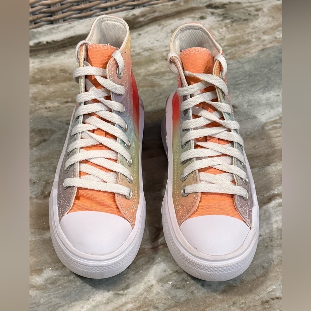 Kids CONVERSE Chuck Taylor All Star Platform rainbow ombré sneakers- Size 3.5 - Picture 4 of 8